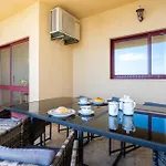 #198 Mar Pool & Location דירה *