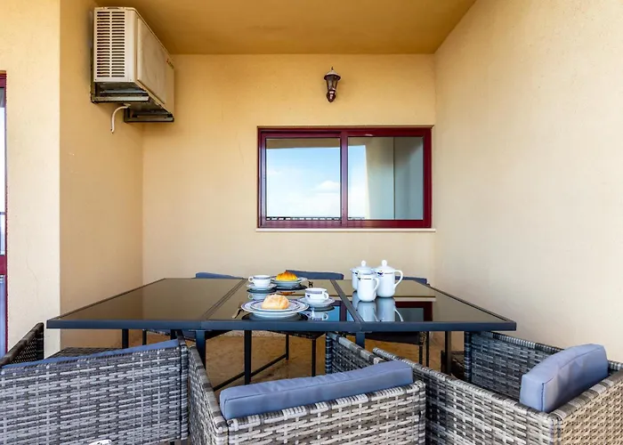 #198 Mar Pool & Location Apartament