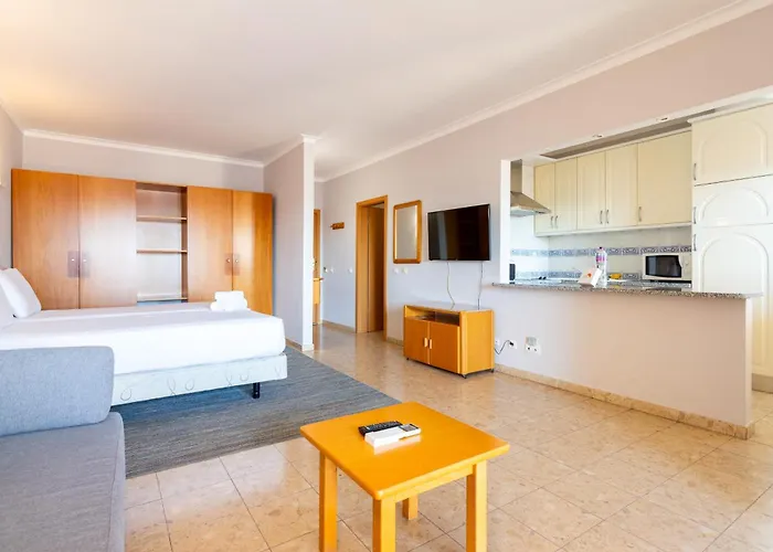 #198 Mar Pool & Location Portimão