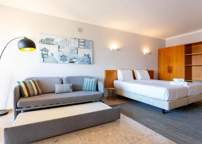 #198 Mar Pool & Location Appartement